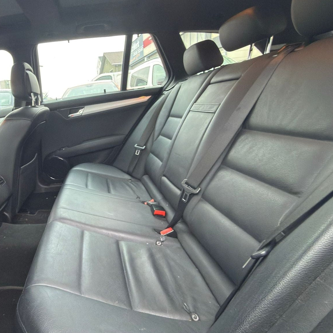 Mercedes-Benz C200